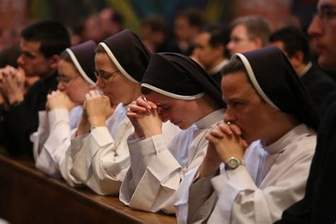 Praying for Pope Francis – Catholic Mass Online Search