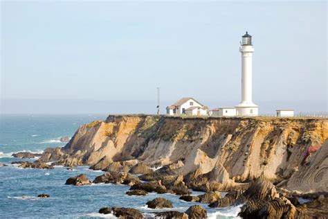 Point Arena Lighthouse, Point Arena, CA - California Beaches