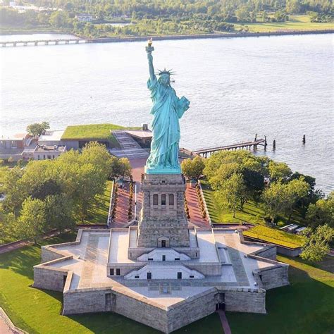 Best Statue of Liberty Viewpoints - 10 Best Spots to View - Bklyn Designs
