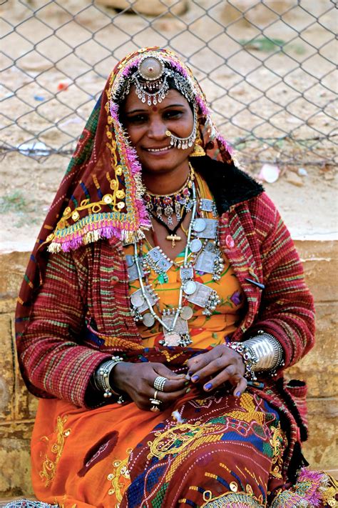 Traditional Dress of Rajasthan For Men & Women - Lifestyle Fun