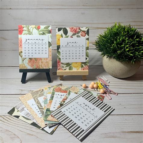 2025 Spiral Desk Calendar - Etsy