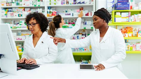 [100+] Pharmacist Wallpapers | Wallpapers.com