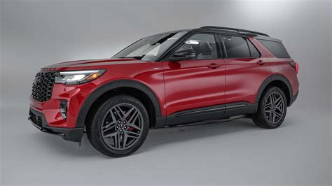 2025 Ford Explorer Review: Expert Insights, Pricing, and Trims