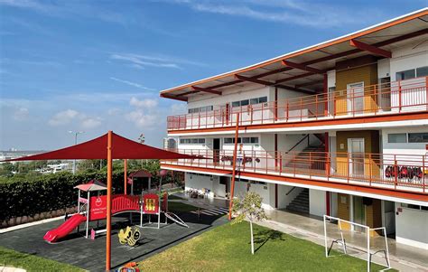 Campus - Canadian School
